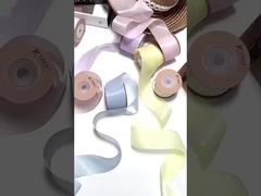 Pita kain yang lembut dan halus