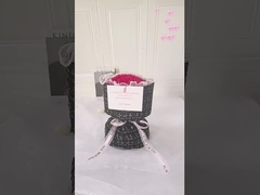 Hadiah untuk Hari Perempuan Internasional, Hari Ibu, karangan bunga ulang tahun, sabun, cengkeh dan mawar untuk