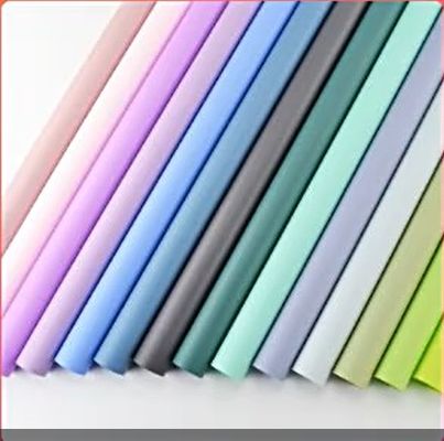 Harga yang bagus Solusi kemasan bunga Lembar kertas tahan air dengan bungkus selolofan plastik padat on line