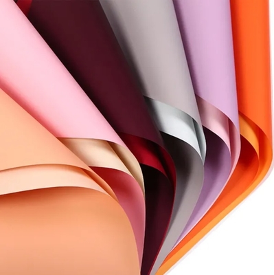 Harga yang bagus Kertas bungkus bunga tahan air 58cm * 58cm Disesuaikan untuk pasar Korea on line