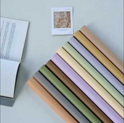 Harga yang bagus 2024 Korea Matte Waterproof Solid Color Paper Flower Wrapping Paper Buket Packaging Supplies Toko Bunga Grosir on line