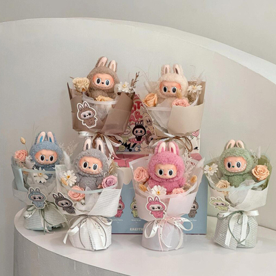 Harga yang bagus Cute Finished Labubu Plush Doll Bouquet Labubu Plush Doll dengan Bunga Nyata Hadiah Ulang Tahun Boutique Grosir on line