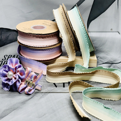 Harga yang bagus Pemasangan bunga bergaya Korea lintas perbatasan matte satin pita kue ulang tahun kotak hadiah buket pita pabrik rumah campuran grosir on line