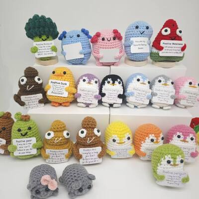 Beli Amigurumi Hadiah Hewan Mainan Rajutan Boneka Mewah Mainan Juguete Pernak-pernik Rajutan Kepang Tangan Dukungan Emosional Kartu Persetujuan Positif pembuatan online
