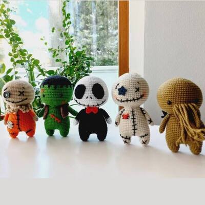 Beli Baru Datang 10 cm Handmade Crocheted Plush Toys Cute Mini Halloween Natal Boneka dirajut Kain Katun PP Katun untuk pesta pembuatan online