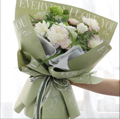 Harga yang bagus Kertas Pembungkus Buket Florist Tembus Tahan Air Untuk Bunga on line