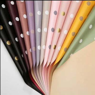 Harga yang bagus Waterproof 8colors Bunga Bungkus Kertas untuk Florist Spot Mist Roti Bungkus Bunga on line