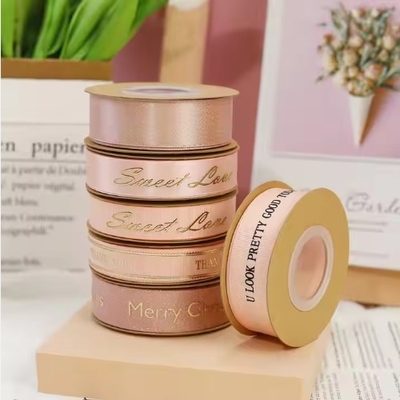 Harga yang bagus High Light Custom Gold Foil 3D Embossed Satin Ribbon Polyester Material untuk Dekorasi Ulang Tahun on line