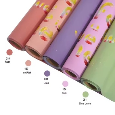 Harga yang bagus 58*58cm Kertas bungkus bunga tahan air Kemasan Korea Banyak warna on line
