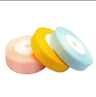 Harga yang bagus 10mm-180mm Sutra Satin Ribbon Ribbon Hadiah dengan bungkusan bunga dalam berbagai pola on line