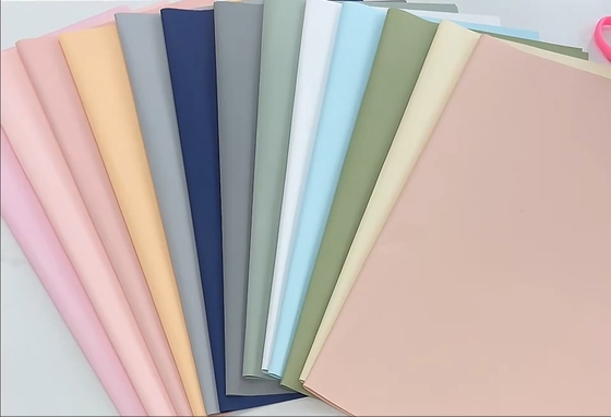 Harga yang bagus Kertas Bunga Plastik Opaque Korea Tepak 57cm*57cm ±5% Disesuaikan untuk Sinowrap Fashion on line
