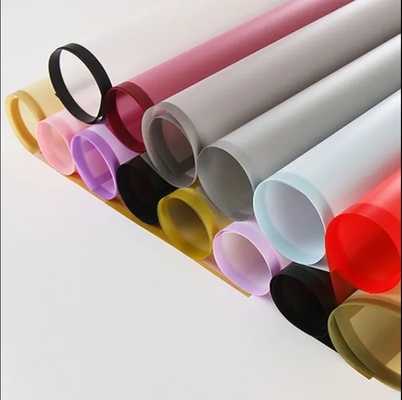 Harga yang bagus Kertas bungkus bunga warna khusus bungkus bunga plastik tepi matte tahan air on line