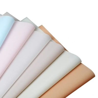 Harga yang bagus 2024 Hot SaleFactory Direct Iridescent Wrapping Paper Waterproof Floral Bouquet Wrapping Film Untuk Bunga Segar Grosir on line