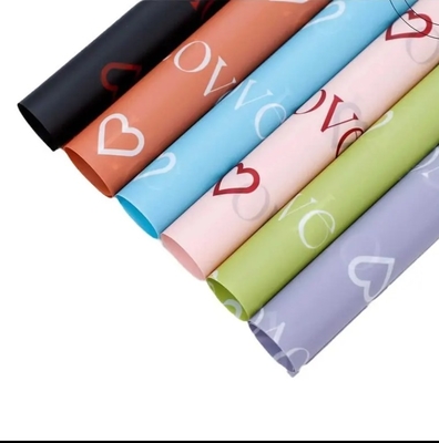 Harga yang bagus 2024 Shinewrap Pabrik Desain Baru selamanya Cinta Wrapping Paper Waterproof Florist Buket Packing Paper Untuk Bunga Segar on line