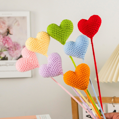 Harga yang bagus Produk jadi Cinta Hati Wol Merapikan Hand Crochet Kreatif Bunga buatan Buket on line