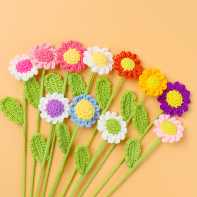 Harga yang bagus Berwarna-warni Handmade Crochet Daisy Bunga Bouquet Bunga buatan kreatif Hadiah Hari Valentine yang sempurna untuk teman terbaik on line