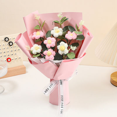 Harga yang bagus Buket Bunga Benang Kerajinan Tangan Crochet Knitted Bunga Hadiah Bunga Palsu Buket Handheld dengan Berbagai Warna on line