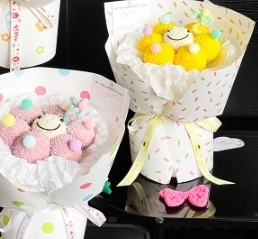 Harga yang bagus Kertas kemasan kulit sapi yang tebal, bunga yang lucu dan berwarna-warni on line