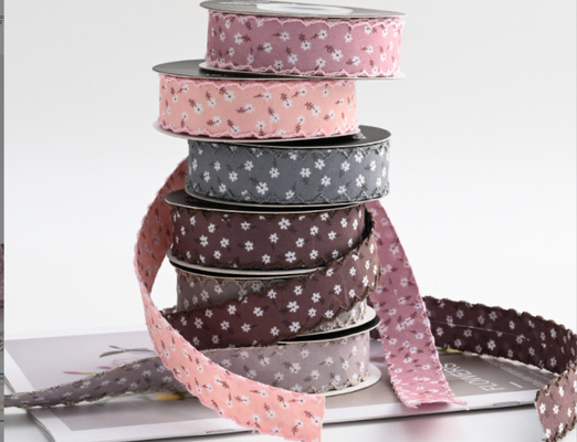 Harga yang bagus Bungkus buket, susunan bunga, bahan kemasan bunga, kain, wewangian kecil, fragmen bunga kecil, pita pemotong tepi, pita tenunan, pita bungkus bunga on line