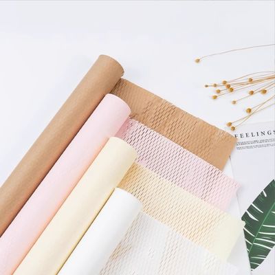 Harga yang bagus Kertas honeycomb,  merah muda jaring amplop merah kertas bunga, kertas mesh, bungkus buket kertas, grid tarik kertas seni jaring, bungkus bunga on line