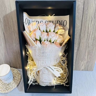 Harga yang bagus Natal Rose Tulip Simulasi Bunga Buket Pengakuan Ulang Tahun Hadiah Produsen Grosir Buket Hadiah on line