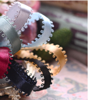 Harga yang bagus Wedding Glossy Polyester Ribbon Korea Impor Double Ear Edge Woven Bow untuk Pakaian dan Pembungkus Hadiah on line