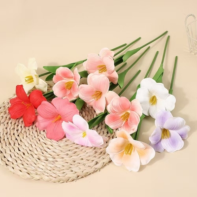 Harga yang bagus Simulasi Brownie Pembukaan Tulip PU Simulasi Bunga Pelembab Sentuh Pernikahan Dekorasi Ruang Tamu Buket Bunga Palsu on line