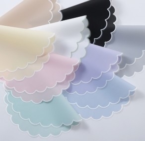 Harga yang bagus 56*56cm Fashion Cloud Jelly Film Floral Flower Wrapping Paper untuk perlindungan tahan air on line
