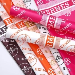 Harga yang bagus Fashionable Light Luxury English Waterproof Flower Flower Packaging Paper on line