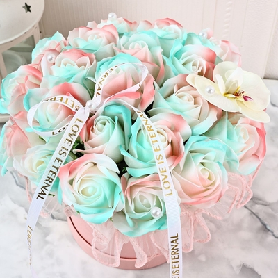 Harga yang bagus Rose sabun bunga pelukan ember kotak hadiah, Qixi Festival Hari Valentine tabung susunan bunga silinder, Hari Guru bunga seni kotak hadiah, ember karangan bunga on line