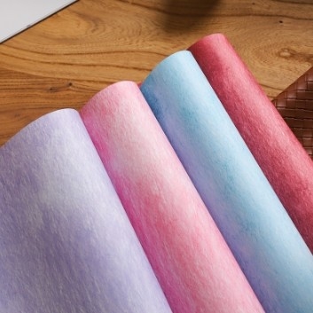 Harga yang bagus Kertas Pembungkus dan Pengemasan Buket Bunga dalam Tekstur Celupan Tinta dengan Berbagai Warna on line