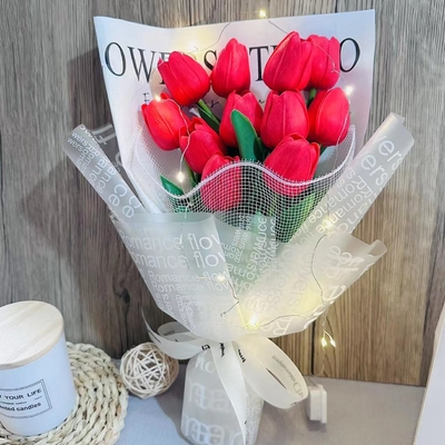 Harga yang bagus Natal mawar dan tulip bunga buatan karangan bunga pengakuan ulang tahun hadiah produsen grosir karangan bunga on line