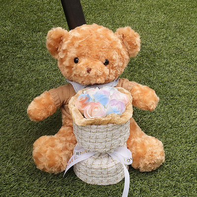 Harga yang bagus Sepotong boneka beruang, hadiah ulang tahun untuk kelulusan di Festival Qixi, seorang gadis memberikan sahabatnya dan pacar pelukan beruang dan sepotong sabun on line