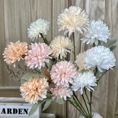Harga yang bagus 3-Headed Chrysanthemum Imitation Authentic Bouquet Wedding Flowers High End Touching Silk Flower Finished Decoration on line
