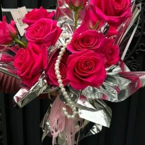 Harga yang bagus Kertas Pembungkus Bunga Cermin Logam Reflektif Perak BOPP Tahan Air Kertas Pembungkus Bunga on line