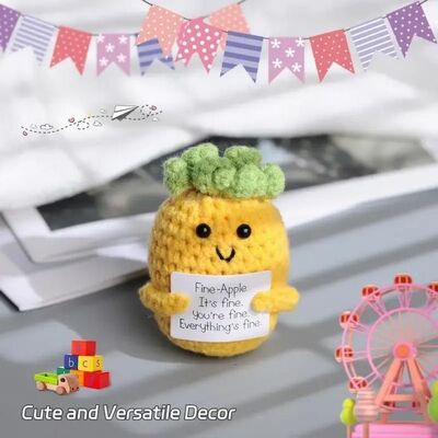 Harga yang bagus Adorable Positive Energy Ornament Handmade Crochet Pineapple Plush Doll for Party Decorations on line