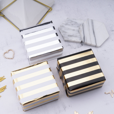Harga yang bagus Golden Silver Striped Hadiah Packing Kertas Sheets Kertas Pembungkus 85GSm 30 Sq Ft on line